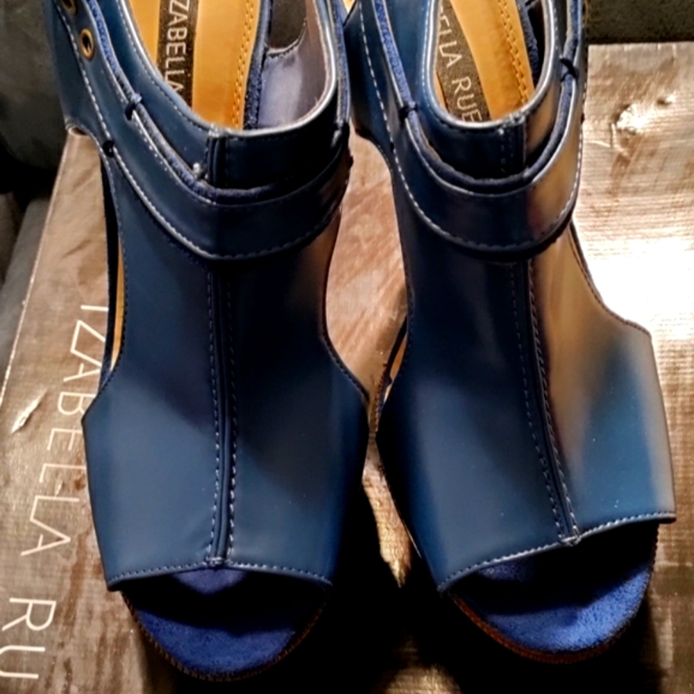 Sandal